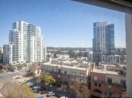 702 Ash St, San Diego CA 92101-3228 exterior