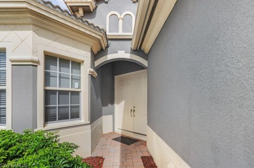 9155 Leatherwood Loop, Lehigh Acres, FL 33936-4942