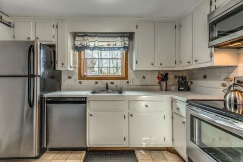 57 Sylvan St, Danvers MA  01923-2738 exterior