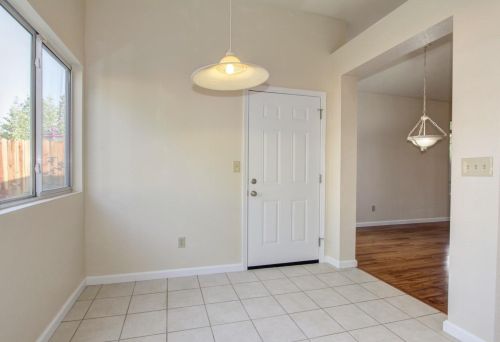 8635 Windsor Point Way, Elk Grove CA  95624-3431 exterior