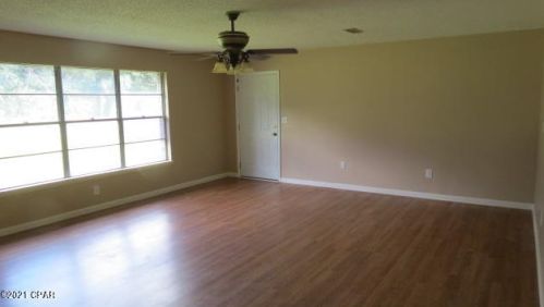 4890 Highway 77, Graceville, FL 32440-4564