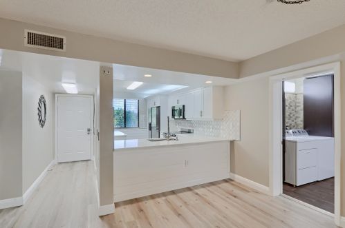 2701 Village Blvd, West Palm Beach, FL 33409-6945
