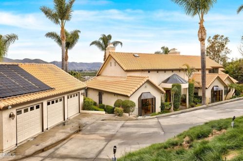 535 Ridgecrest Dr, Santa Paula, CA 93060-1833