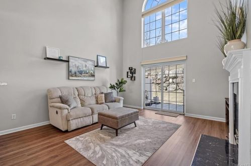 179 Woodlands Dr, Tuxedo Park NY  10987-4803 exterior