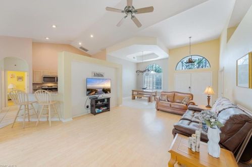 595 31st St, Naples, FL 34117-3109
