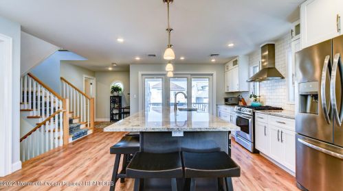 5 Fort Ave, Pelican Island NJ  08751-1512 exterior