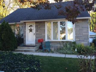 211 Richards Ave, Barrington, NJ 08007-1215