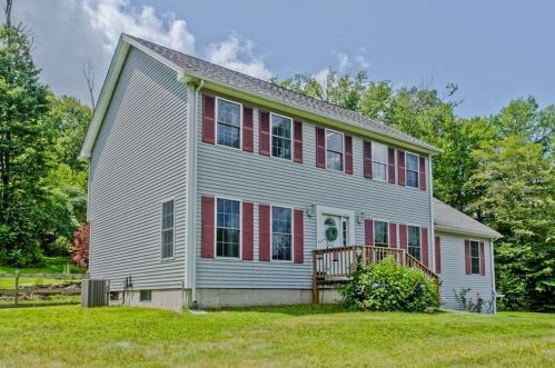180 General Knox Rd, Russell, MA 01071-9734
