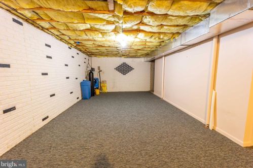 20 Gideon Ln, Falling Waters WV exterior