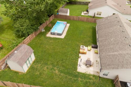 140 Union Ridge Dr, Englewood OH  45322-8774 exterior