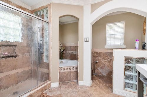 5723 Kiowa Timbers Dr, Humble TX 77346-1929 exterior