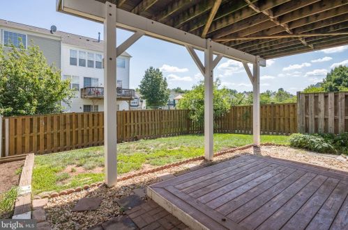 15055 Clementine Way, Haymarket VA  20169-3319 exterior