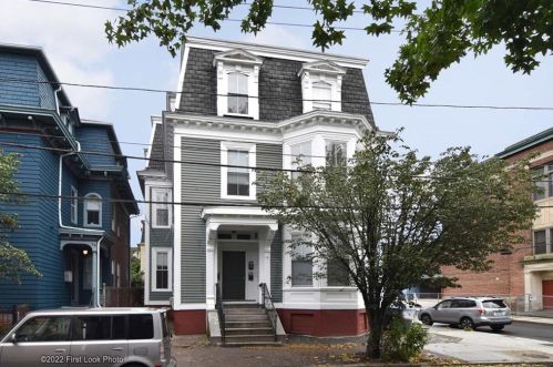 78 America St, Providence, RI 02903-1481