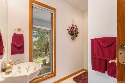 5775 Interstate 25, Pueblo CO 81004-9713 exterior