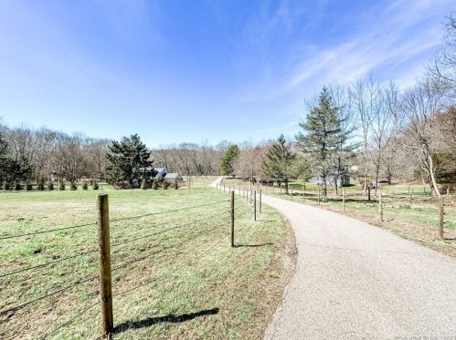 49 Bunny Rd, Norwich CT  06365-8705 exterior