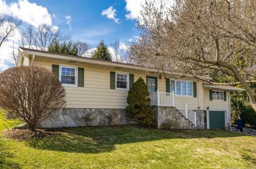 139 Wesley St, Waterbury, CT 06708-4032