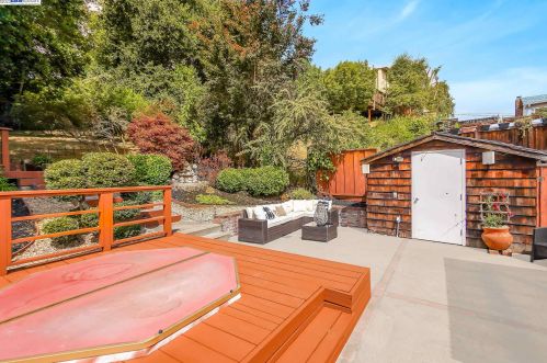 18327 Joseph Dr, Hayward CA  94546-2203 exterior