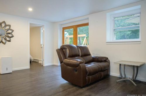80 Circle Dr, Litchfield CT  06750-1710 exterior