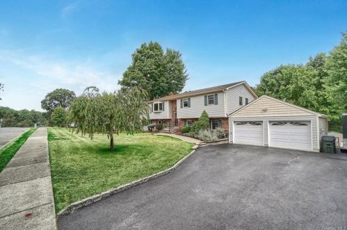 153 Barnes Rd, Washingtonville, NY 10992-1931