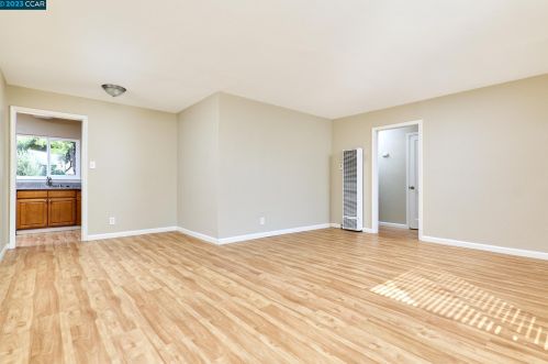146 Linda Vista Ave, West Pittsburg, CA 94565-1918