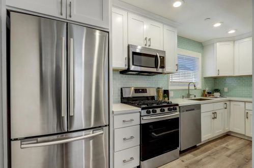 626 Manzanita St, Redwood City CA  94063-2947 exterior