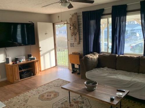 28 Stump Ln, London, OH 43140-1039