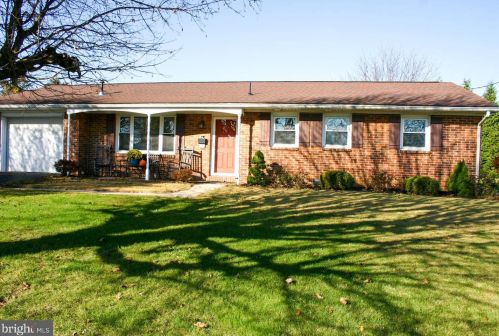 301 Catherine St, Upton, PA 17225-1539