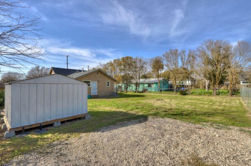 9665 Kent St, Elk Grove CA  95624-2432 exterior