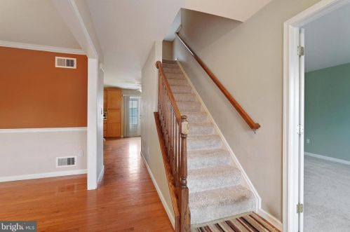 41 4th St, Tolna, PA 17349-9742