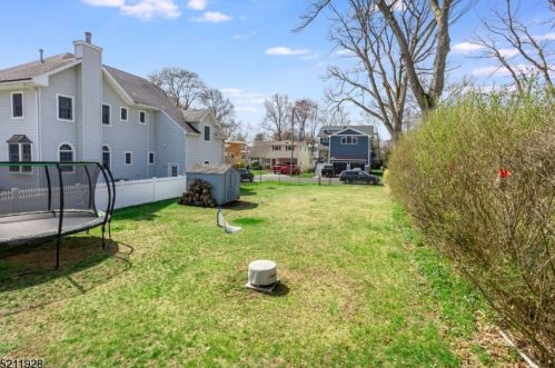 13 Gardner Rd, Parsippany NJ  07834-2108 exterior
