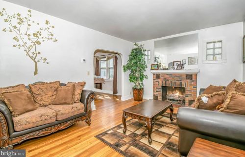 7 2nd St, Highspire PA  17034-1001 exterior