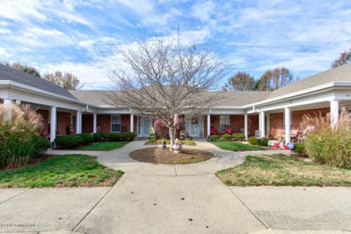 7922 Stovall Ct, Louisville, KY 40228-1567
