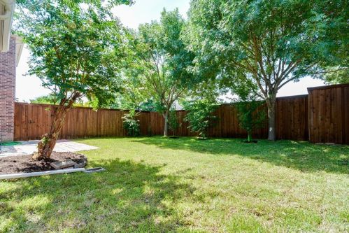 4604 Deer Valley Ln, Richardson TX  75082-3872 exterior