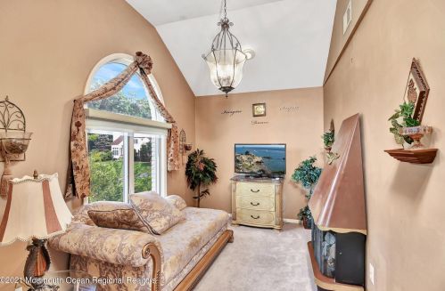 8 Rillstone Ct, East Freehold NJ  07728-8574 exterior