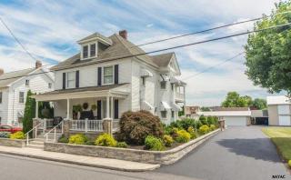110 Boyer St, Littlestown PA  17340-1504 exterior