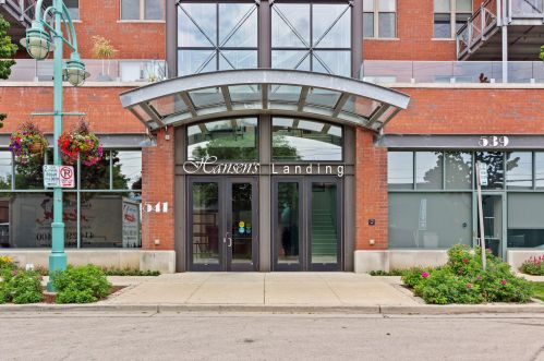 541 Erie St, Milwaukee WI  53202-6235 exterior