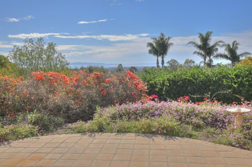 1042 Via Los Padres, Santa Barbara CA  93111-1345 exterior