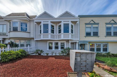 948 Wyandotte Ave, Daly City, CA 94014-2700