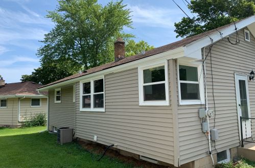 8016 Lynmar Ter, Milwaukee, WI 53222-1933
