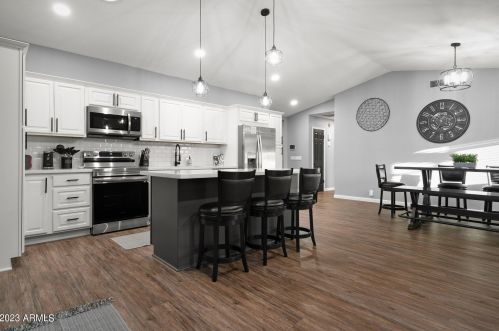 10010 64th Ave, Glendale, AZ 85302-1132