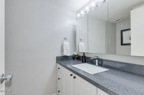 4919 Granite Reef Rd, Scottsdale AZ  85251-1726 exterior