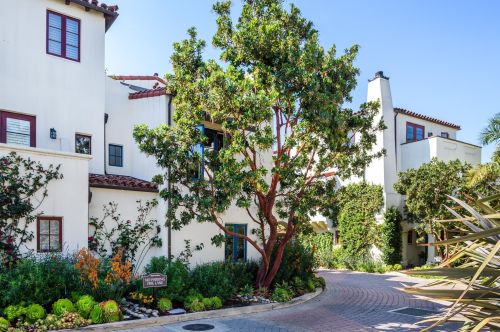 212 Santa Barbara St, Santa Barbara CA  93101-1863 exterior