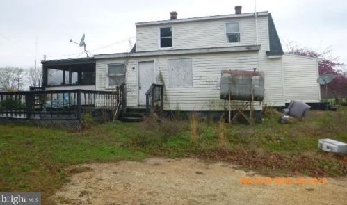 424 Lake Rd, Lottsburg, VA 22511-2604