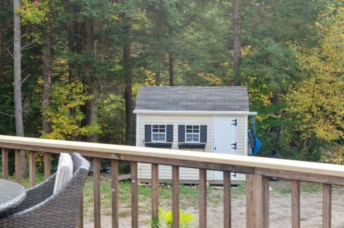 87 Garney Rd, Wakefield NH  03872-7400 exterior