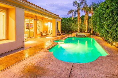 79 Calle Manzanita, Rancho Mirage CA  92270-4140 exterior