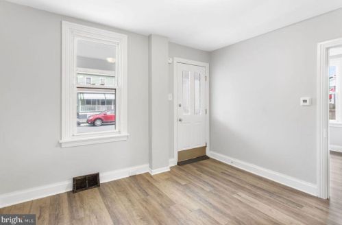 563 Baltimore St, Hanover, PA 17331-3318