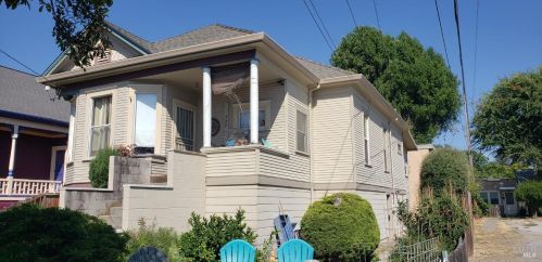 720 Beaver St, Santa Rosa, CA 95404-3729