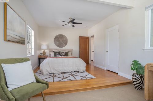 1 Kingsland Pl, Oakland CA  94619-2608 exterior