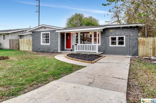 2007 Navidad St, Victoria, TX 77901-6256