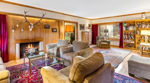 9570 Lake Dr, Milwaukee, WI 53217-1451